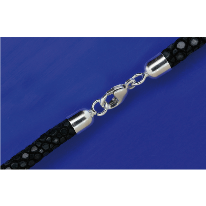 Rochenleder mit Endkappen und Karabiner / 925 Silber